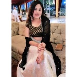 Meet your Posher, Ekta